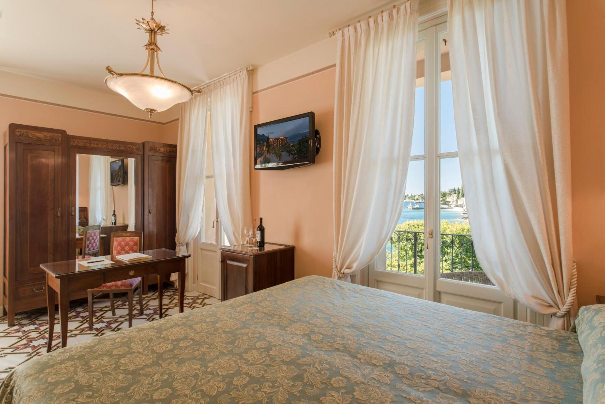 Hotel Gardenia Al Lago Gargnano Oda fotoğraf